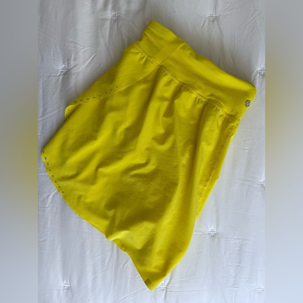 Lululemon Fast and Free 3” Short in Sonic Yellow Size 14